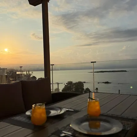 Etea Sea Penthouse-in The Heart Of Chania 아파트 *